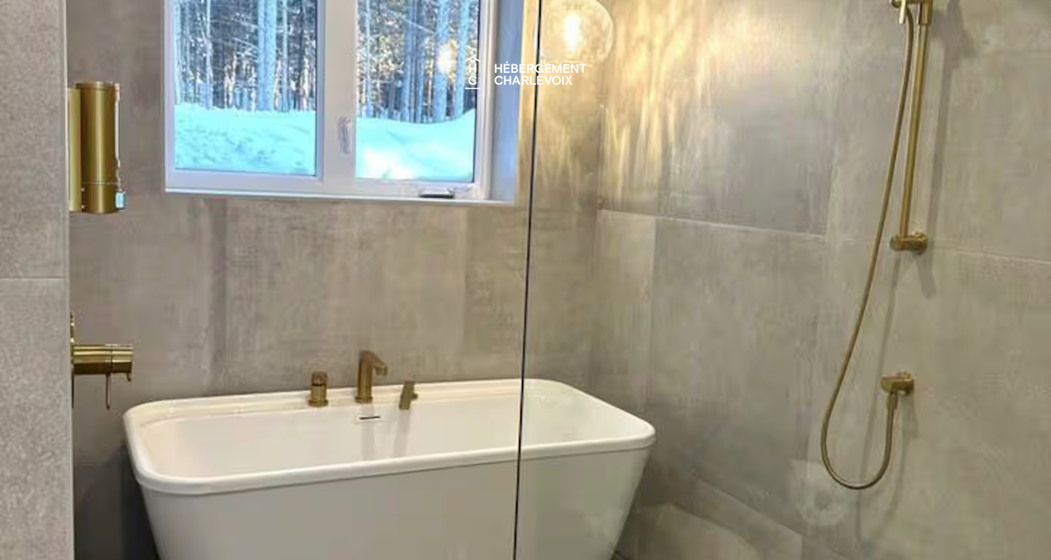 ANG-77 - Escapade in a relaxing and woody atmosphere